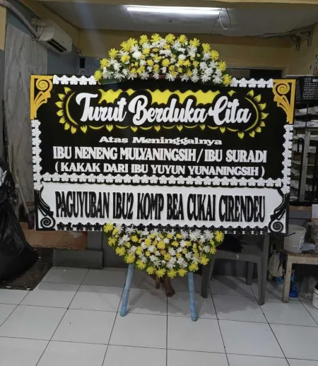 Papan Bunga Duka Masjid Kubah Emas Depok