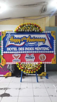 Papan Bunga di Masjid Kubah Emas Depok
